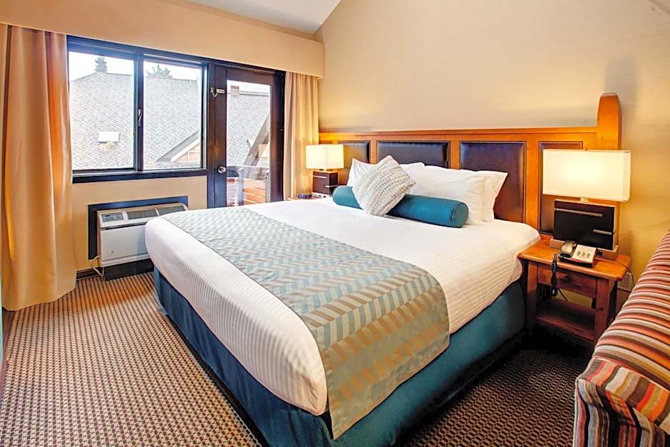 Photo 1 of 6 of Studio 1 King Bed, Balcony