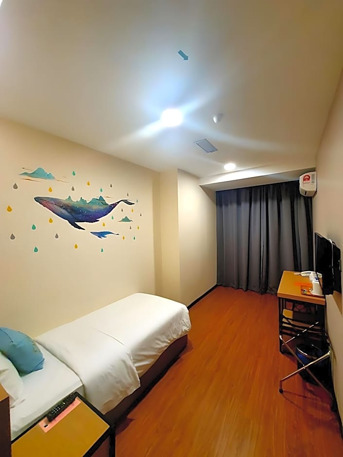 Qbic Hotel