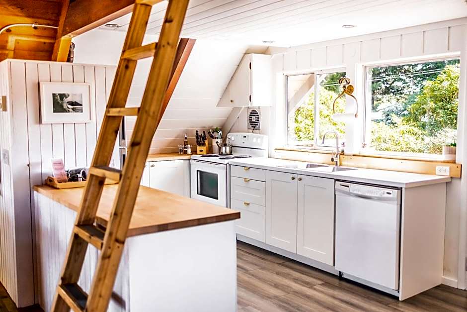 The Shoreline Tofino