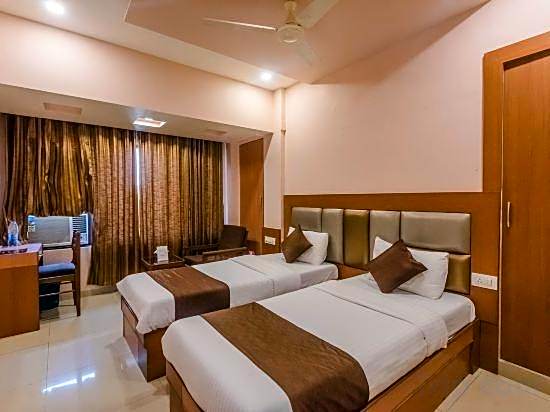 OYO Hotel Sarovar Grand