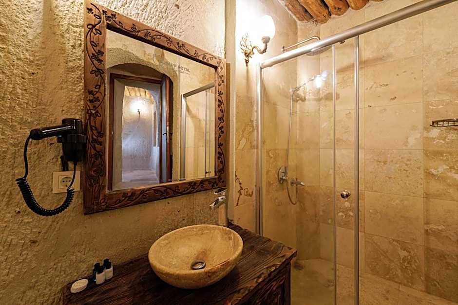 Capp Royal Cave HOTEL