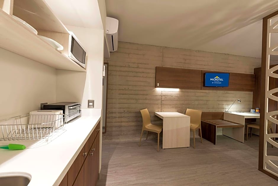 Microtel Inn & Suites by Wyndham Guadalajara Sur