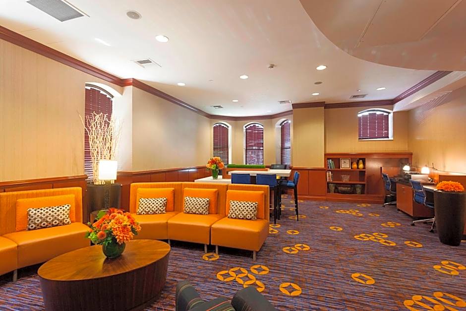 Courtyard by Marriott Boston Copley Square