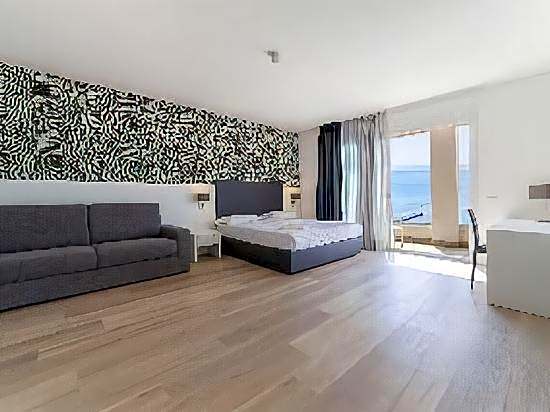 Hotel Columbia & Ninfea