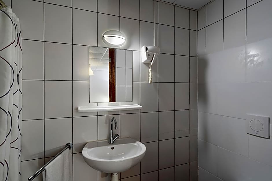 The Ritz Village Hotel- Adults Only