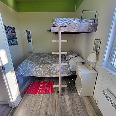 Queen Room with Single Bunk Bed