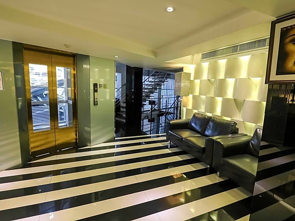 Sukhumvit Suites Hotel