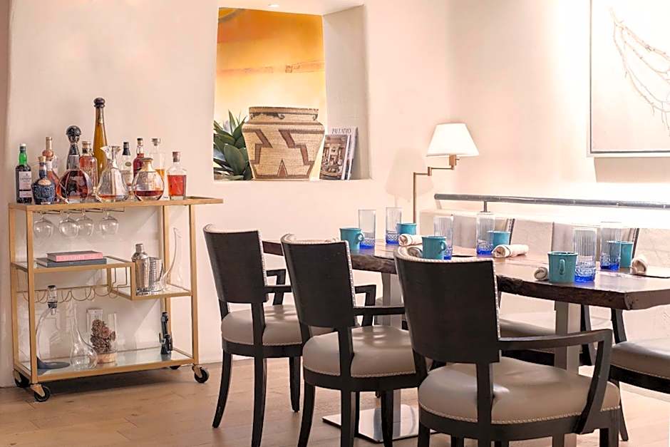 Rosewood Inn of the Anasazi