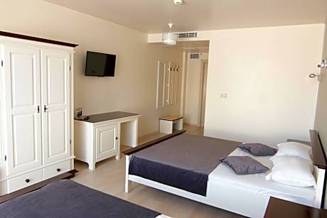 Standard Triple Studio Attic