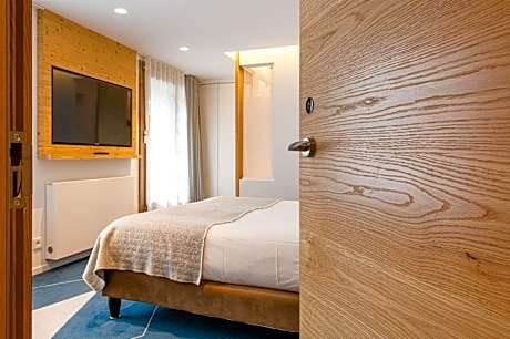 Classic Double Room with Village View