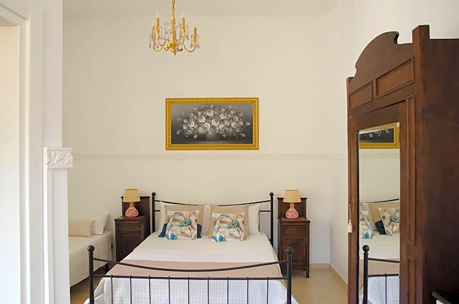 Cathedral View Apartment Noto, Historic Center, Steps from Duomo