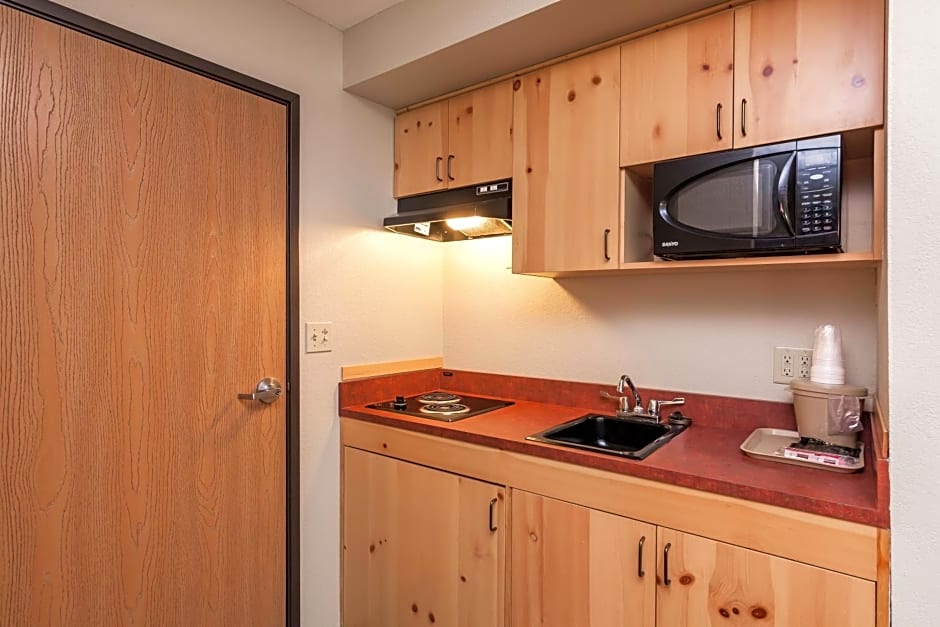 MountainView Lodge and Suites