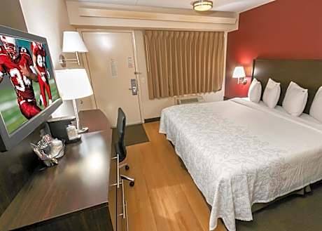 Standard King Room Disability Access Smoke Free