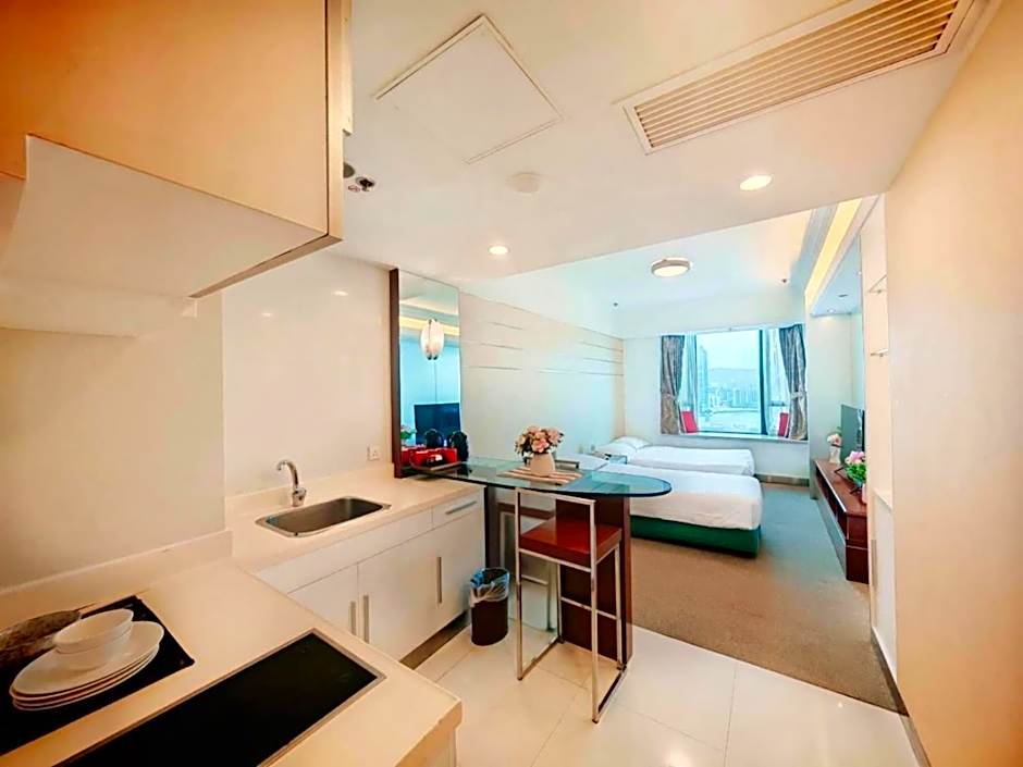 Photo 1 of 9 of Family Grand, View