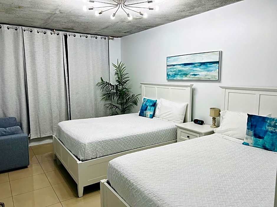 Spacious 2BD 2BTH at Midblock