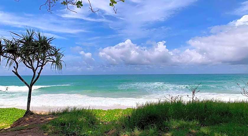 Surin Bay Inn (East Sun Properties Co., Ltd.)