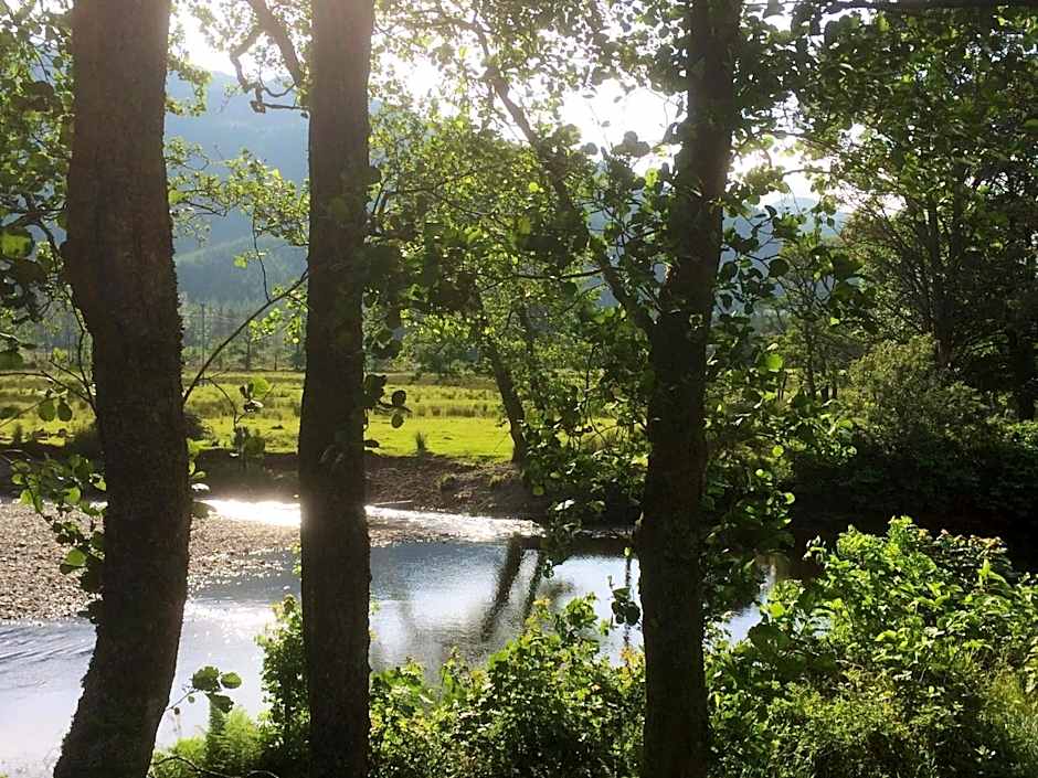 Rashfield Sheilings - Riverside Lodges, by Pucks Glen, Dunoon