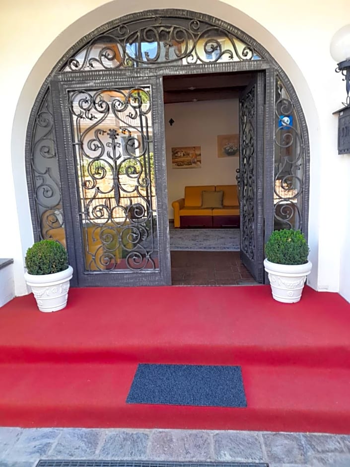 Pension an der Mayenburg