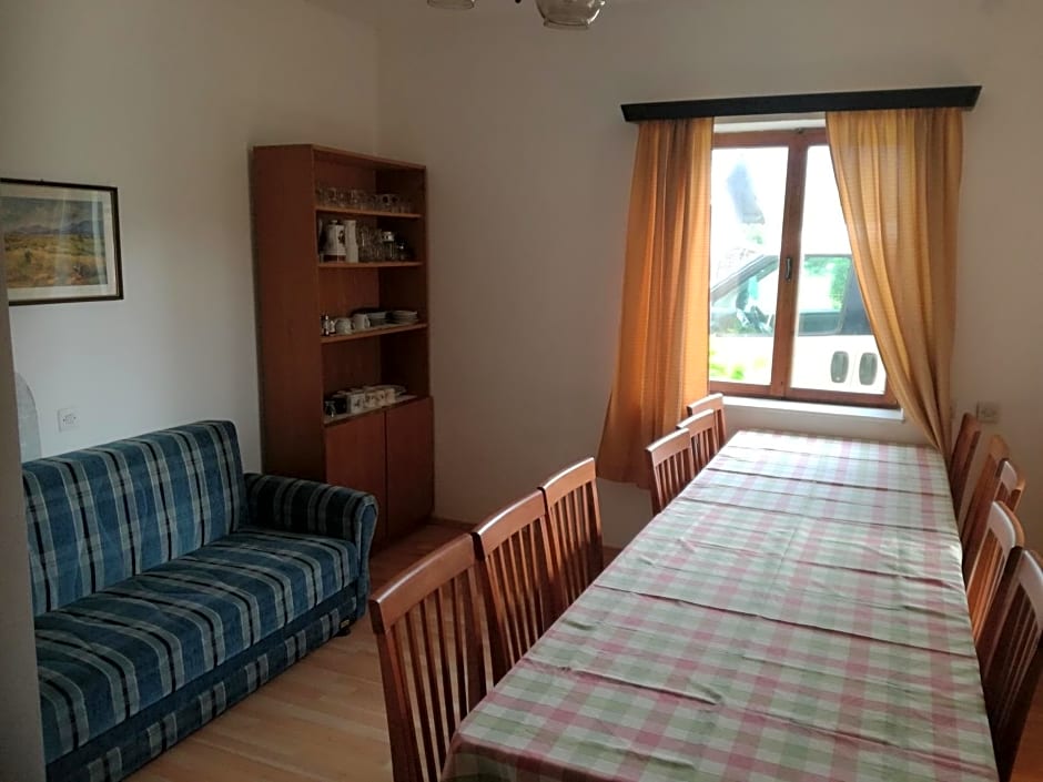 Rooms / Sobe Šolar - Brezje