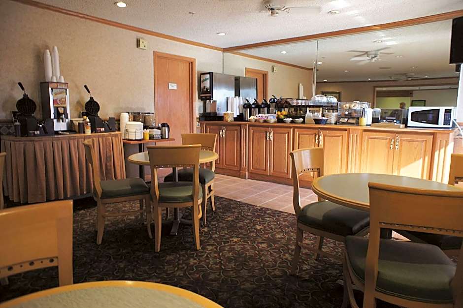 La Quinta Inn & Suites by Wyndham Albuquerque Journal Ctr Nw