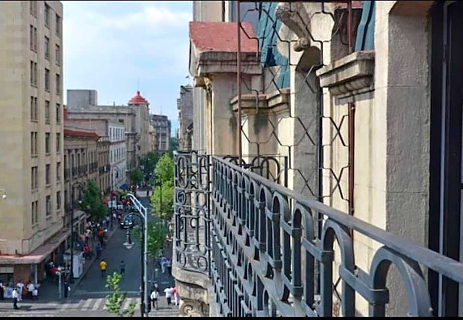 304 Balcony apt Walk to Zocalo AC Rooftop