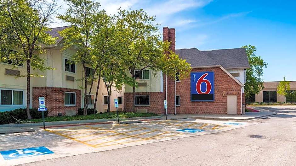Motel 6-Arlington Heights, IL - Chicago North Central