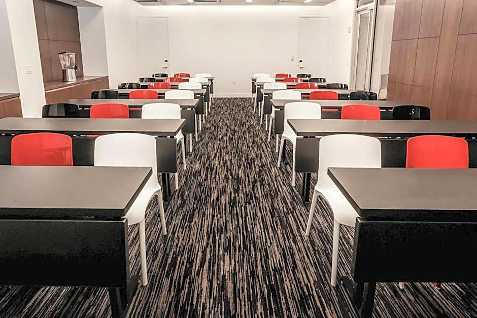 Courtyard by Marriott Long Island City/New York Manhattan View