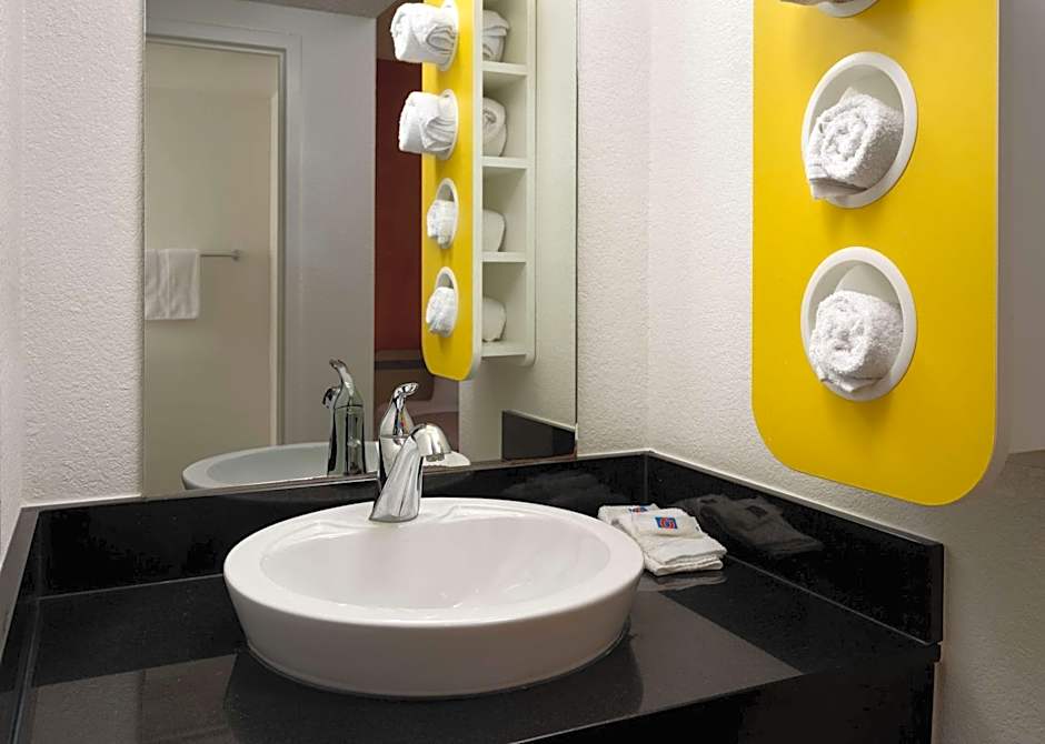 Motel 6-San Simeon, CA - Hearst Castle Area