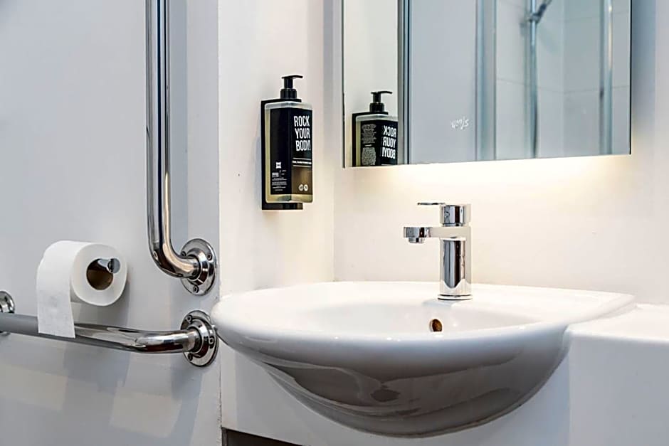 ibis Coleraine Riverside