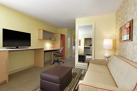 1 King 1 Bedroom Suite Non-Smoking