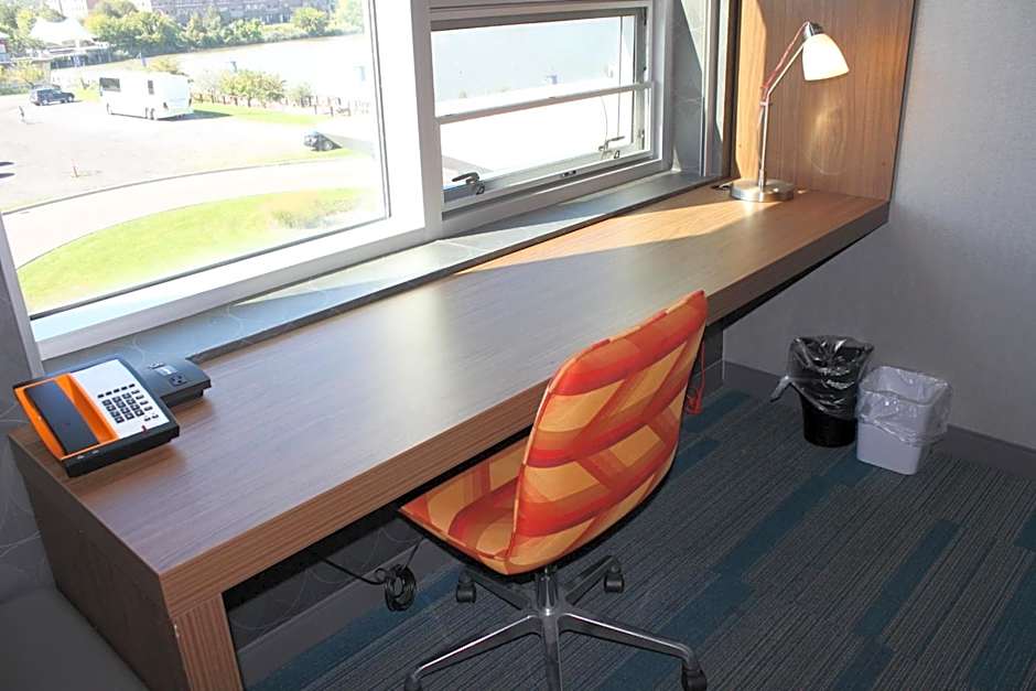 Aloft Syracuse Inner Harbor