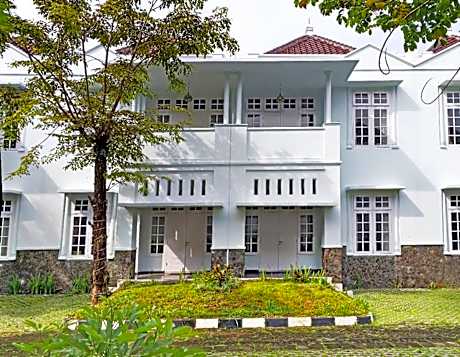 AZHIMA Resort and Convention