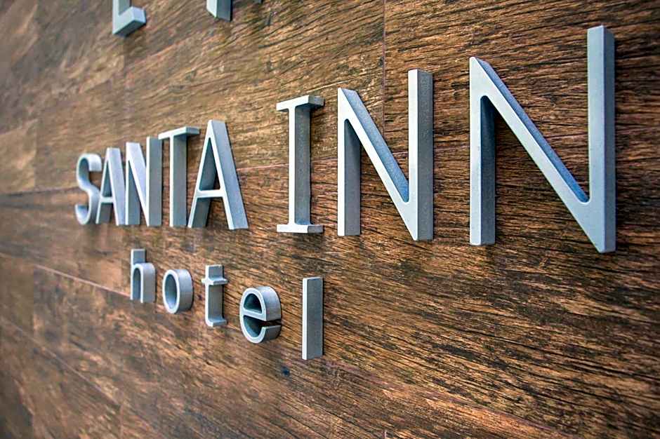 Santa Inn Hotel