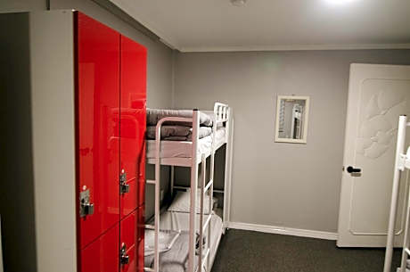 Bed in 8-Bed Mixed Dormitory Room