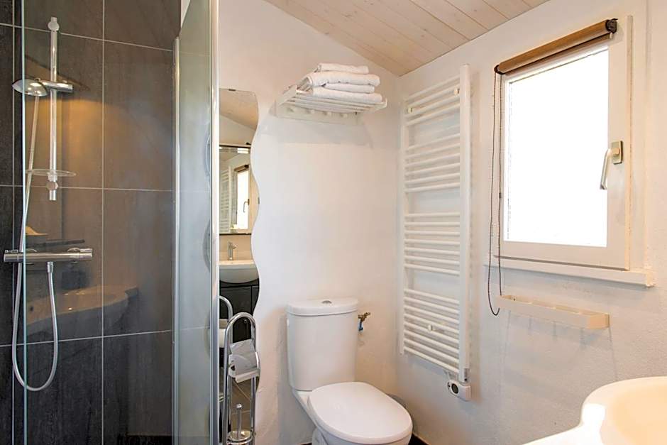 Les Yeux Bleus Bed & Breakfast