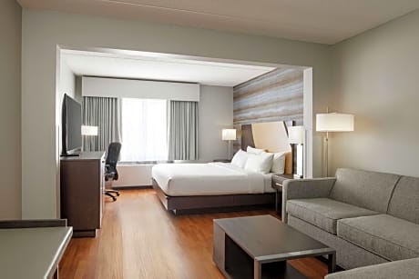 King Room with Sofa Bed