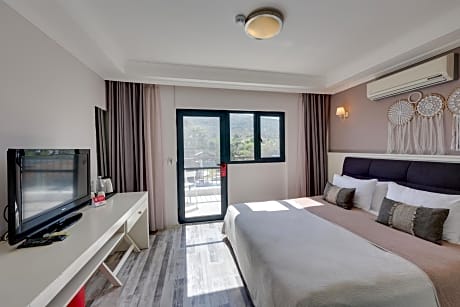 Double Room with Pool View