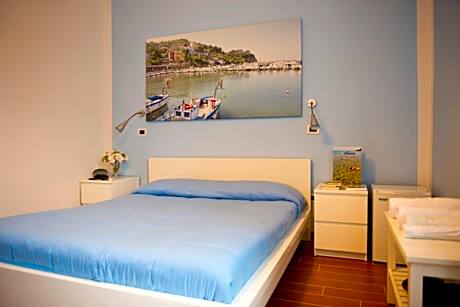 Quadruple Room with Private Bathroom