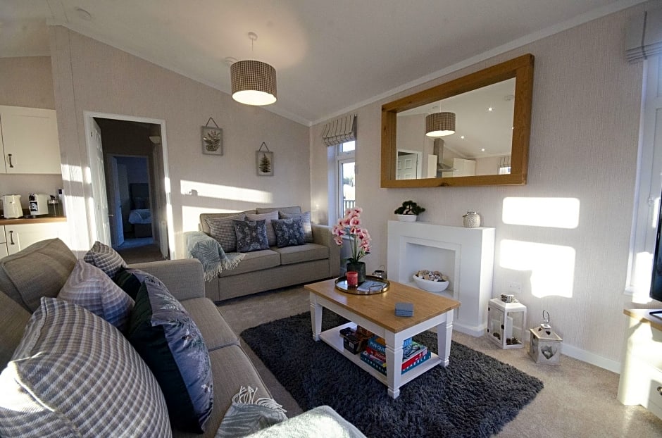 Hollicarrs - Bluebell Lodge