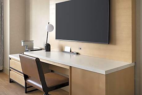 King Room - Hearing Accessible