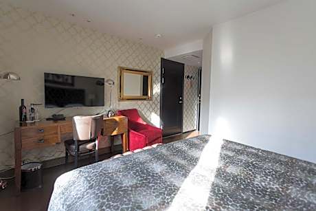 Petit standard room