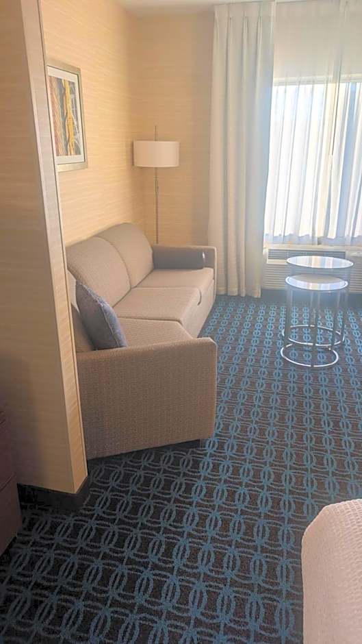 Fairfield Inn & Suites by Marriott Detroit Troy