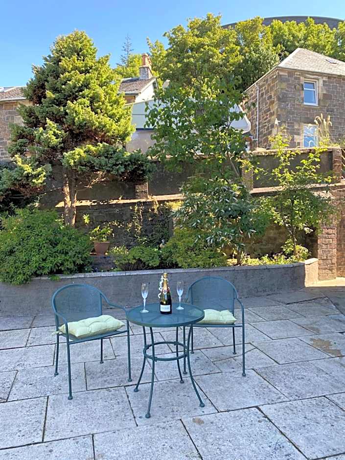 Ardmor Guest House