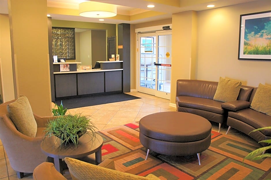 Candlewood Suites Clarksville By IHG