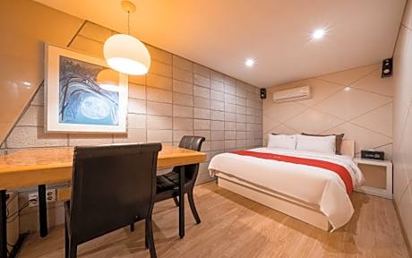 Bucheon (Sangdong) R Hotel