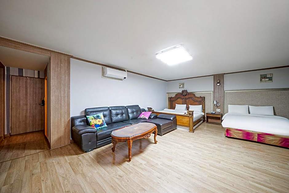 Changwon Olympic Hotel
