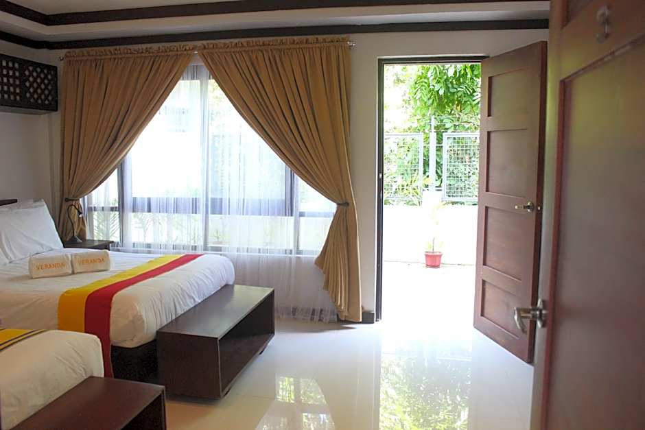 Veranda Suites and Restaurant