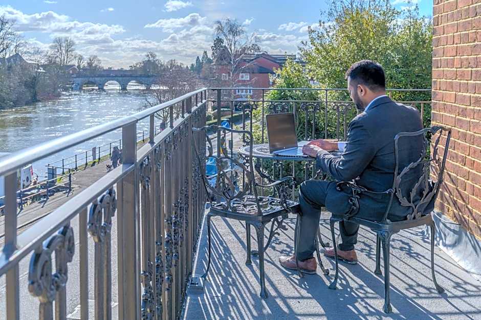 Uno Thames Hotel Maidenhead -Reopened Brand New Again