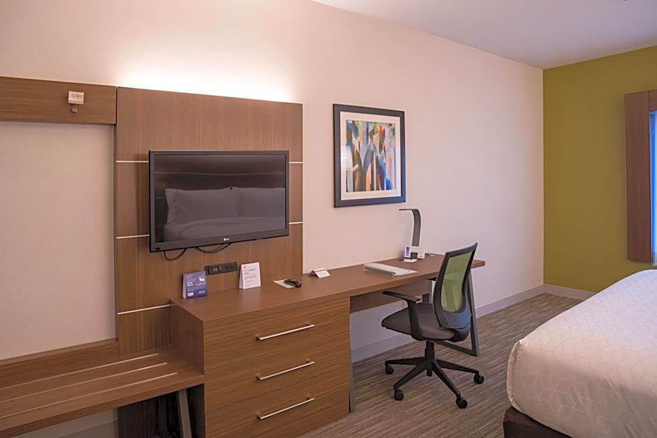 Holiday Inn Express Branford-New Haven By IHG
