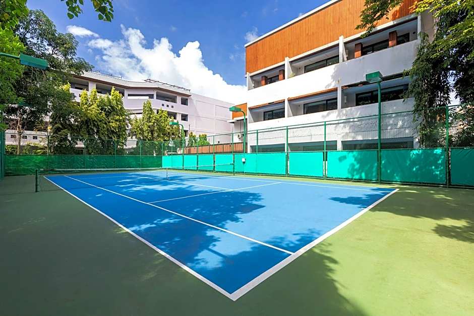 Waterfront Suites Phuket By Centara